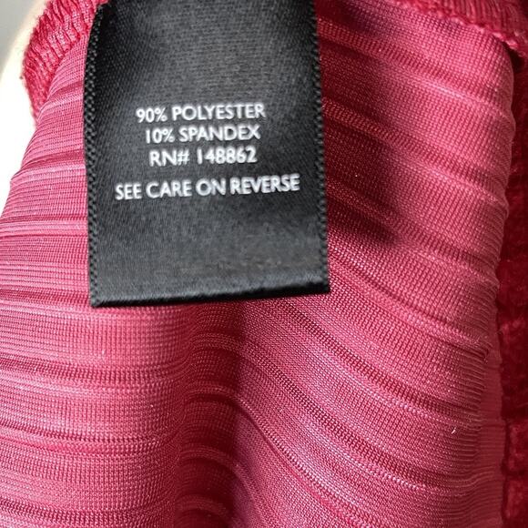 Torrid Red Velvet Tank Pleated High Neck Goddess Blouse (Torrid Size 00) Medium - Picture 6 of 7